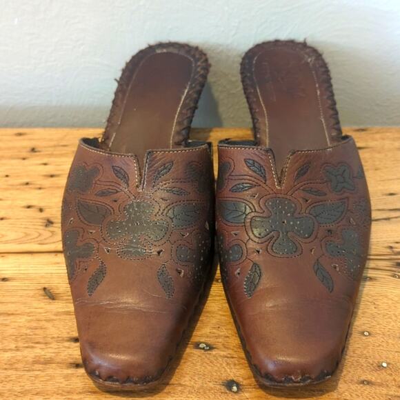 Tsonga Made in South Africa Cut Out Leather Mule Heels Women's Sz 41 (US 9.5) - Picture 1 of 11